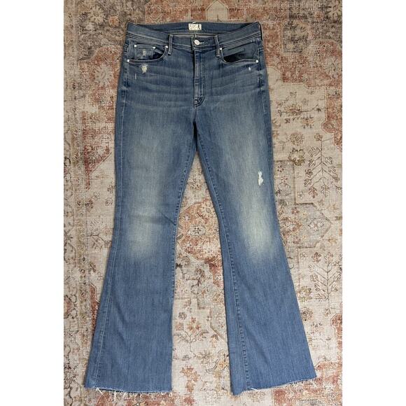 MOTHER Denim - Mother The Weekender Fray Graffiti Girl Flare Jeans Distressed Stretch Size 30